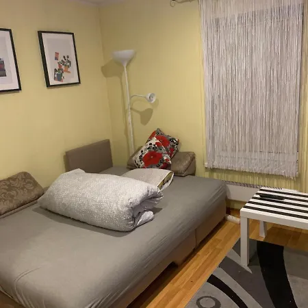 City Center Guestroom * تالين